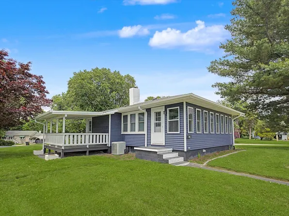4210 E Park Ln, Decatur, IL 62521