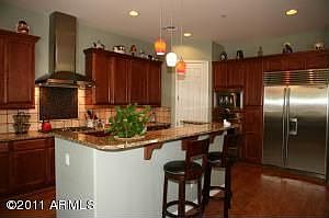 4th image of 3815 E Parkside Ln