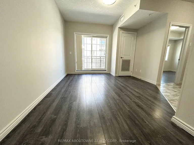 7 Rittenhouse Rd #404 — Photo 4