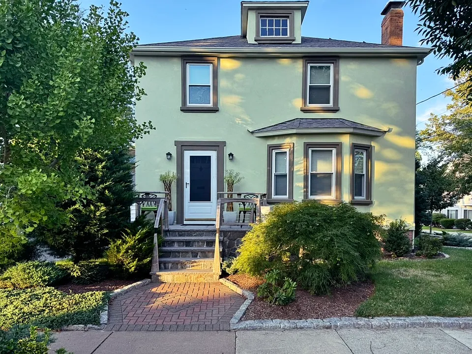 311 Temple St