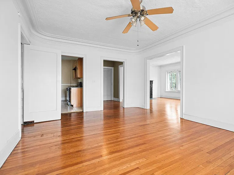 2729 Euclid Heights Blvd #3 — Photo 21