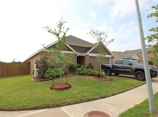 6603 Hunters Trace Ln, Baytown, TX 77521