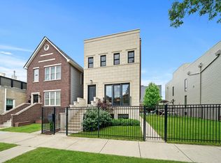 541 N Artesian Ave, Chicago, IL 60612