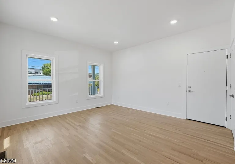 116 Valley St #1 — Photo 6