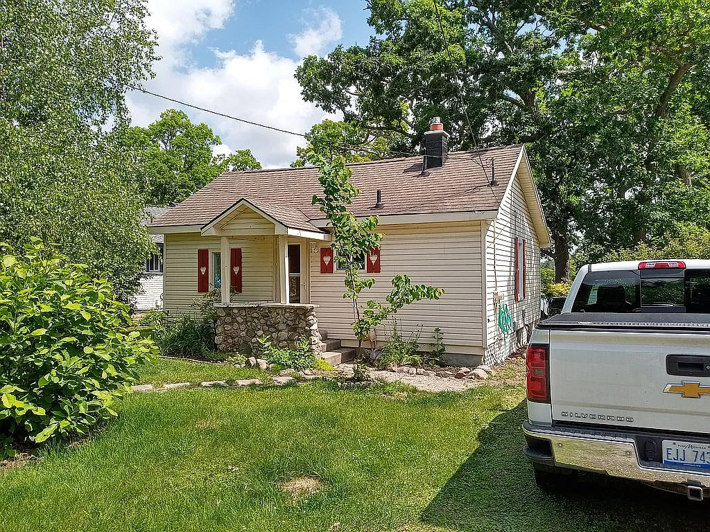 4634 Rockcroft Blvd photo 1