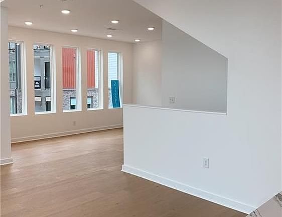 4th image of 408 Pratt Dr #1208