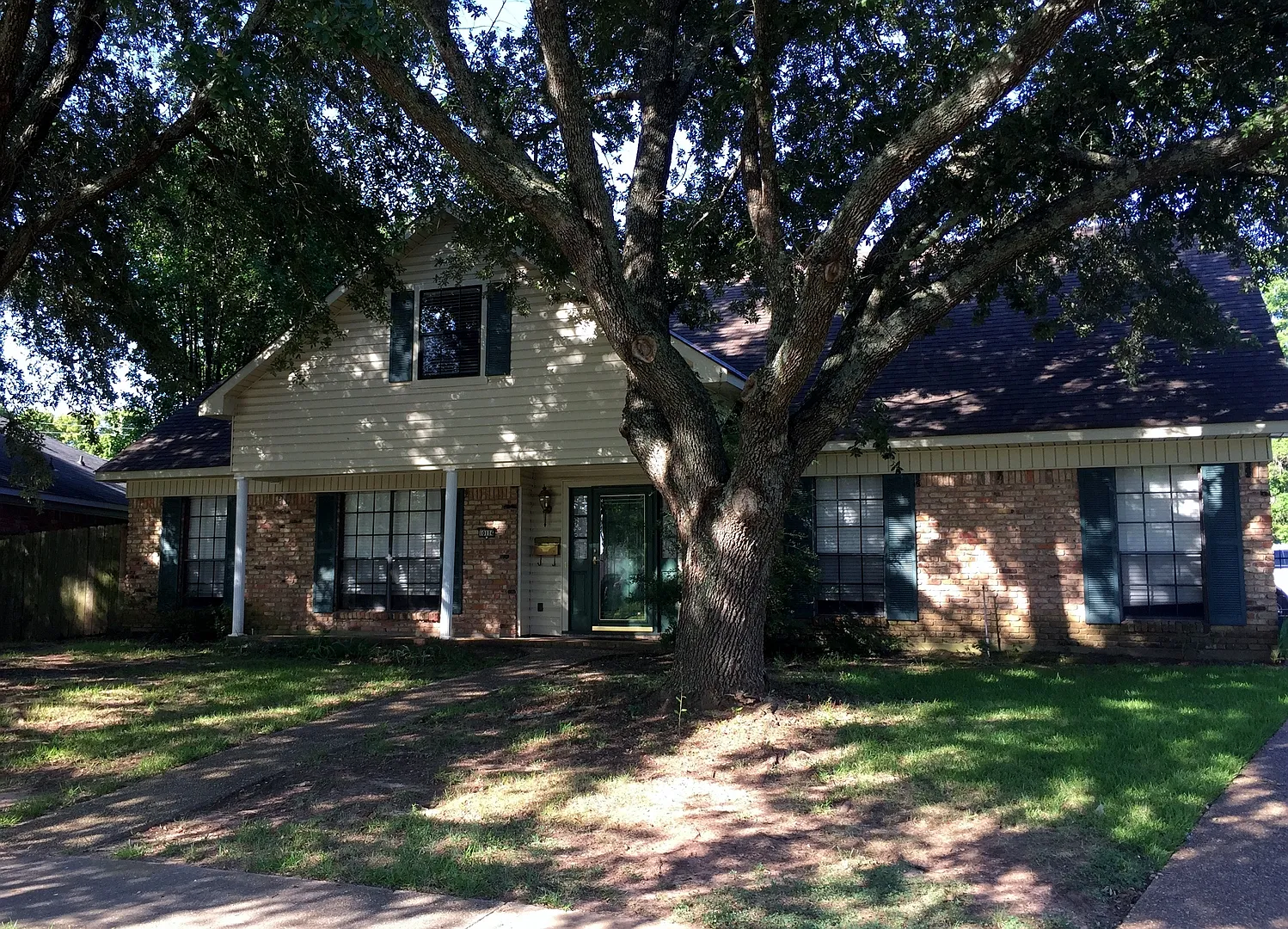 Town South Estates — Photo 1