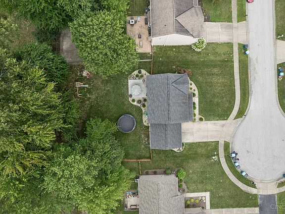 3rd image of 3581 Applewood Dr