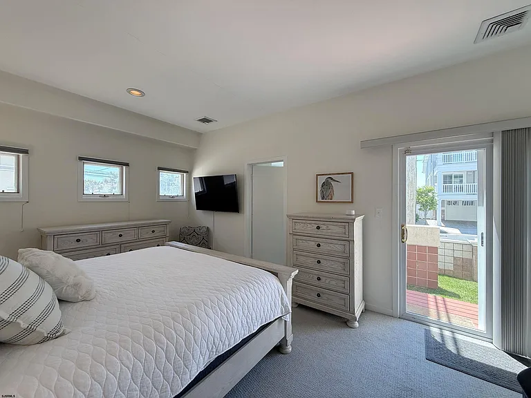 7701 Atlantic Ave #65 — Photo 15