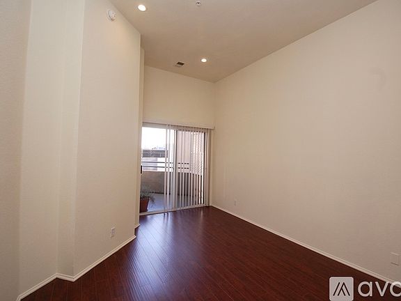 5th image of 1348 N Sierra Bonita Ave #403