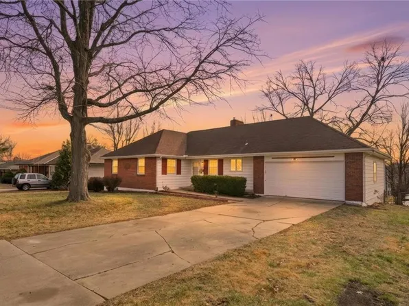 9809 E 82nd Ter, Raytown, MO 64138