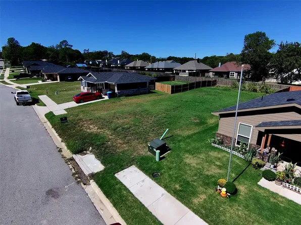 2373 Miller St, Denison, TX 75020