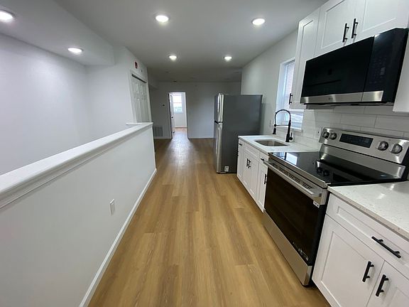 4th image of 5639 Market St #3