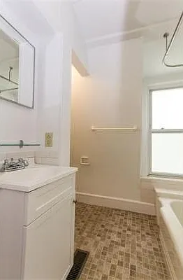 31 Eastburn St — Photo 9