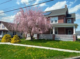 27 N Kinzer Rd #2, Kinzers, PA 17535
