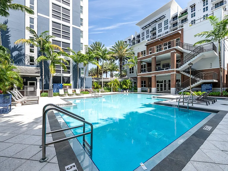 Resort Style Pool at One Plantation Apartments in Plantation, FL 33324