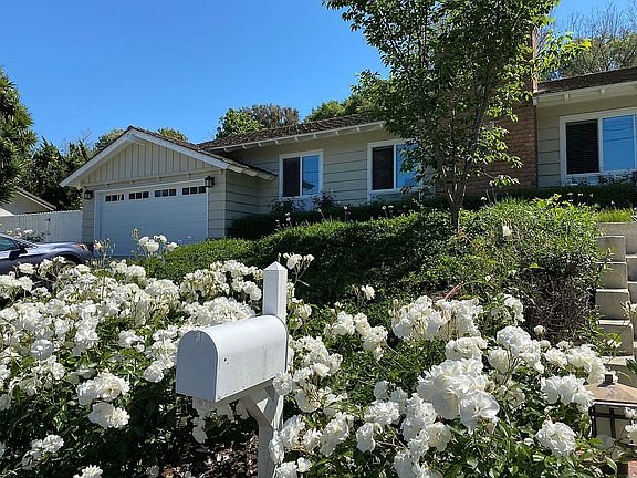 3rd image of 4846 Ferncreek Dr