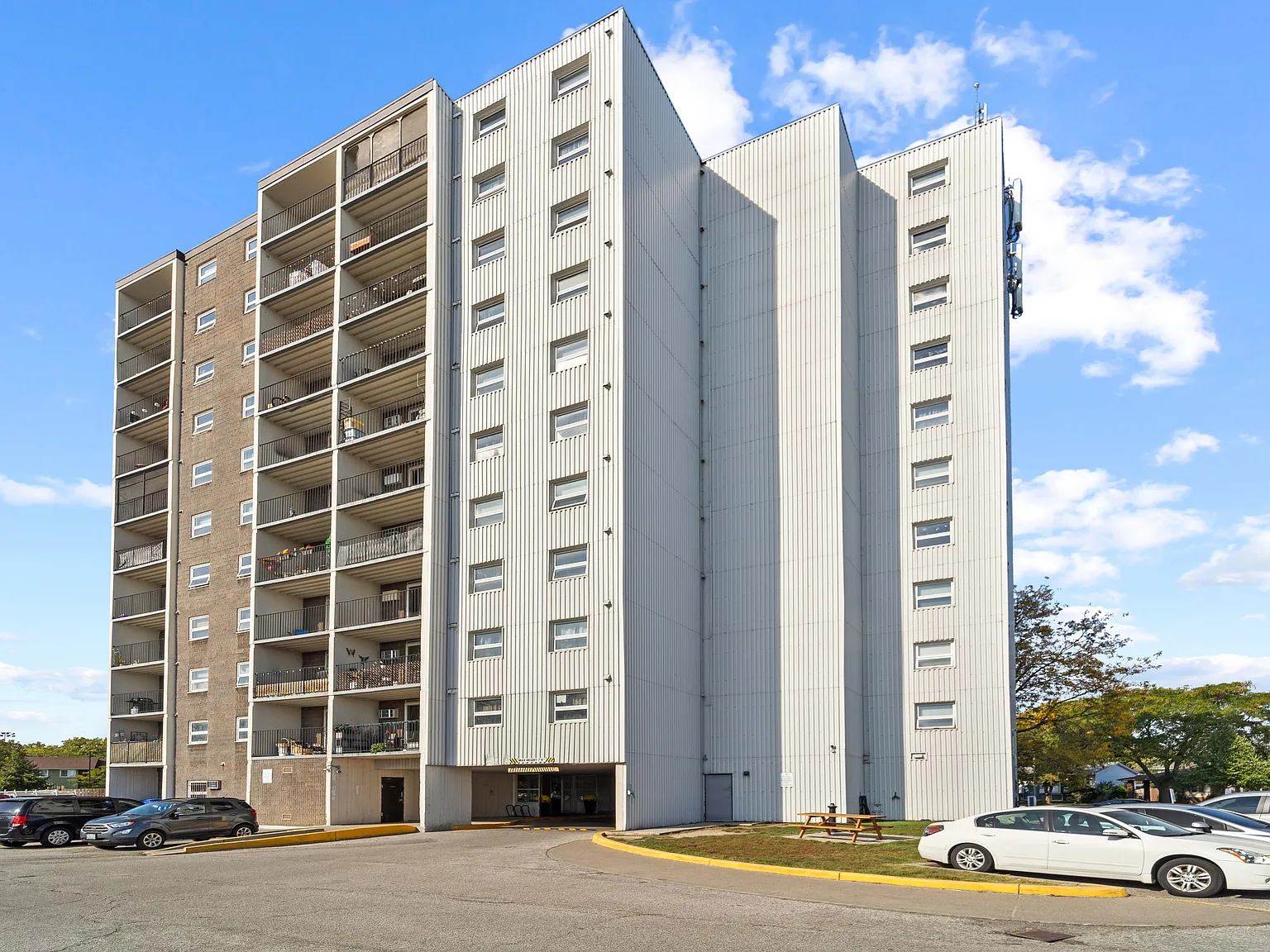 Anchorage Apartments — Photo 2