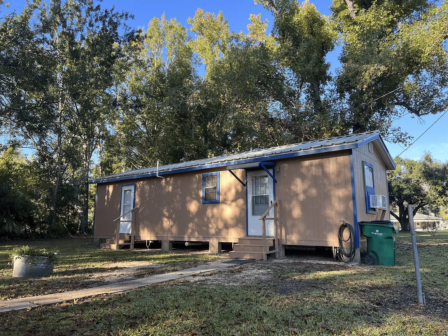 Cute one-bedroom, one-bathroom house — Photo 1