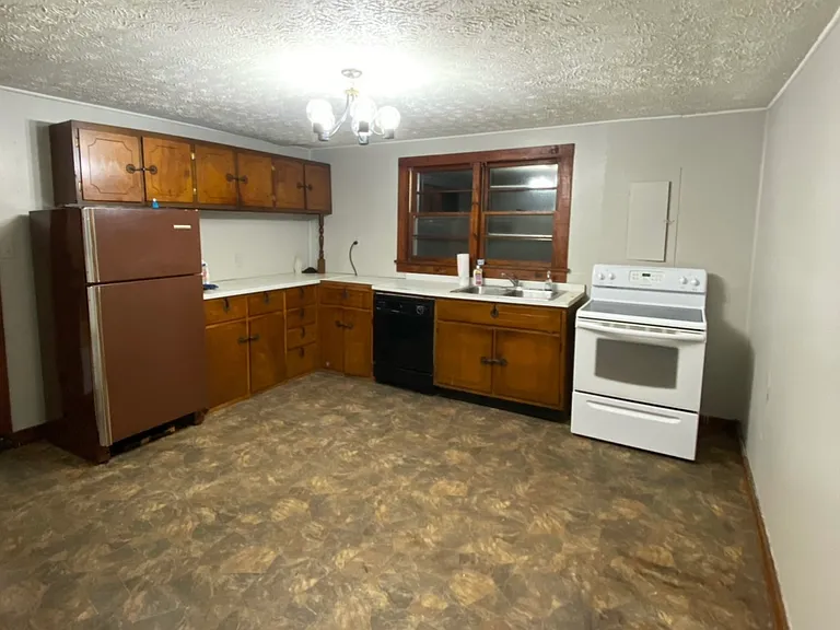 1400 Leadmine Bend Rd — Photo 3