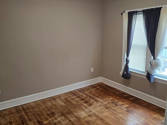 2nd image of 509 Division St #2
