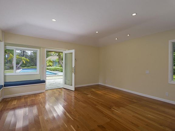 5th image of 729 Woodland Dr