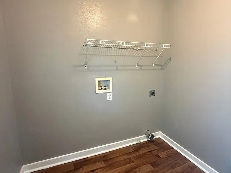 1134 N Brown Ave — Photo 8