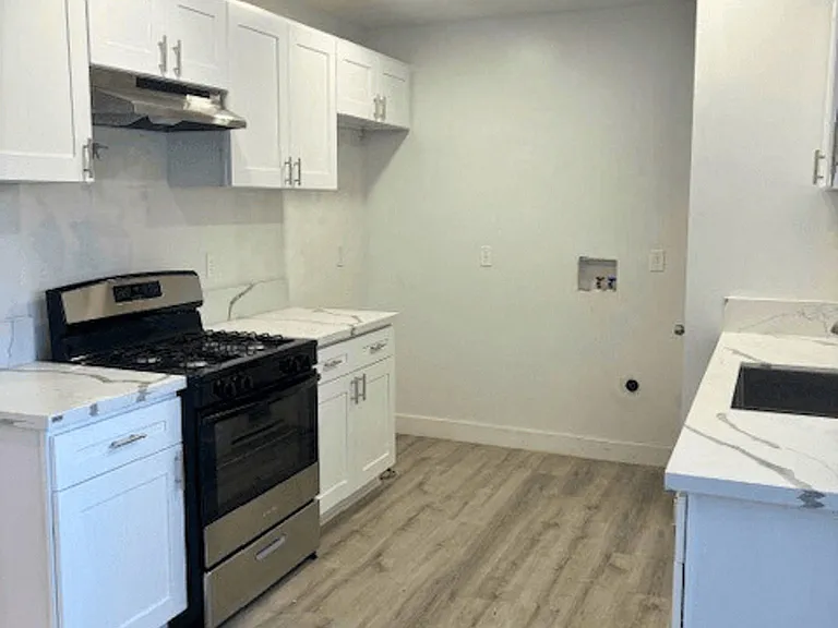 1032 Bonita St — Photo 9