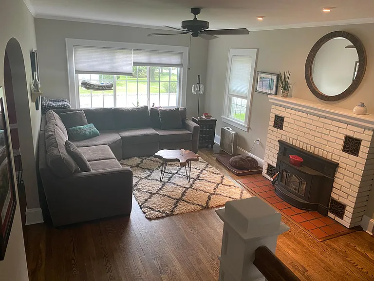 18 Reservoir Ave — Photo 2