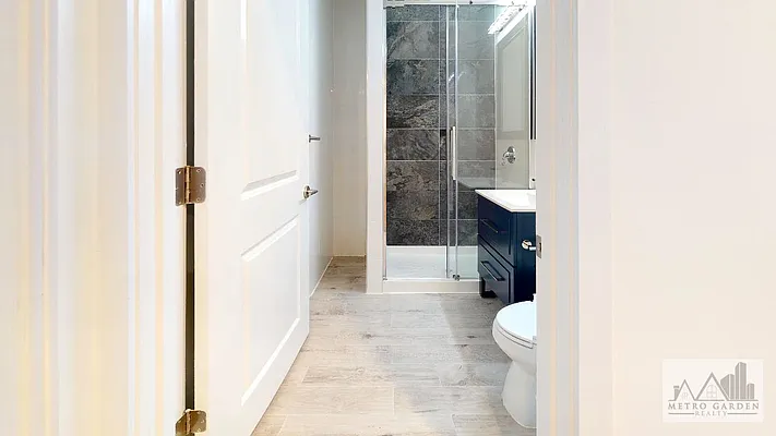 Rented by Metro Garden Realty NYC | media 47