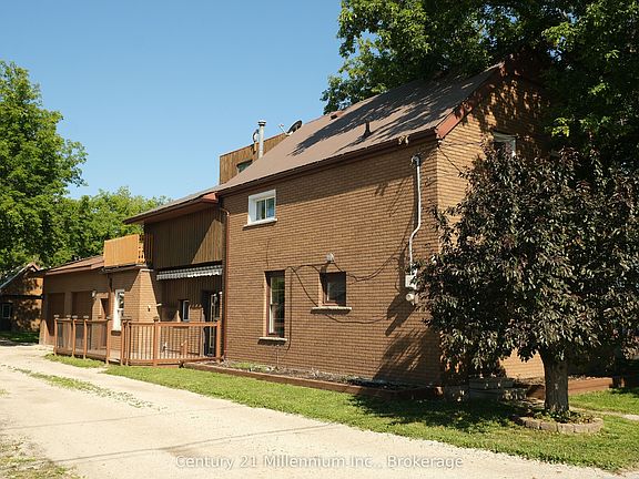 3rd image of 104 Spruce St