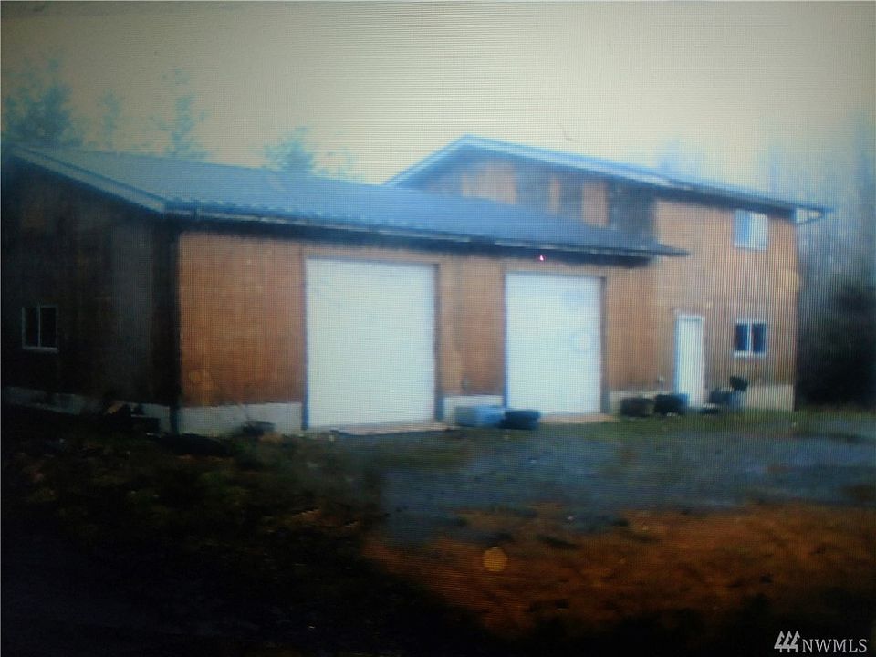 2nd image of 261 N Cresthill Way