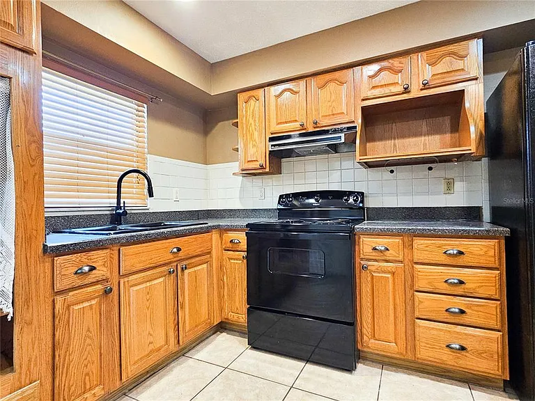 259 Village View Ln — Photo 5