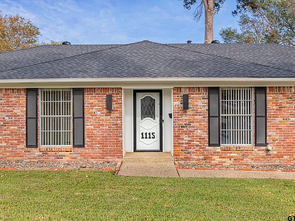 3rd image of 1115 Woodlark Dr