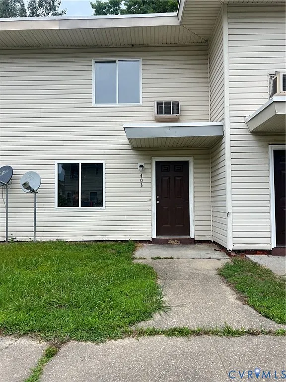 2 bed, 1.0 bath, $750 — Photo 1