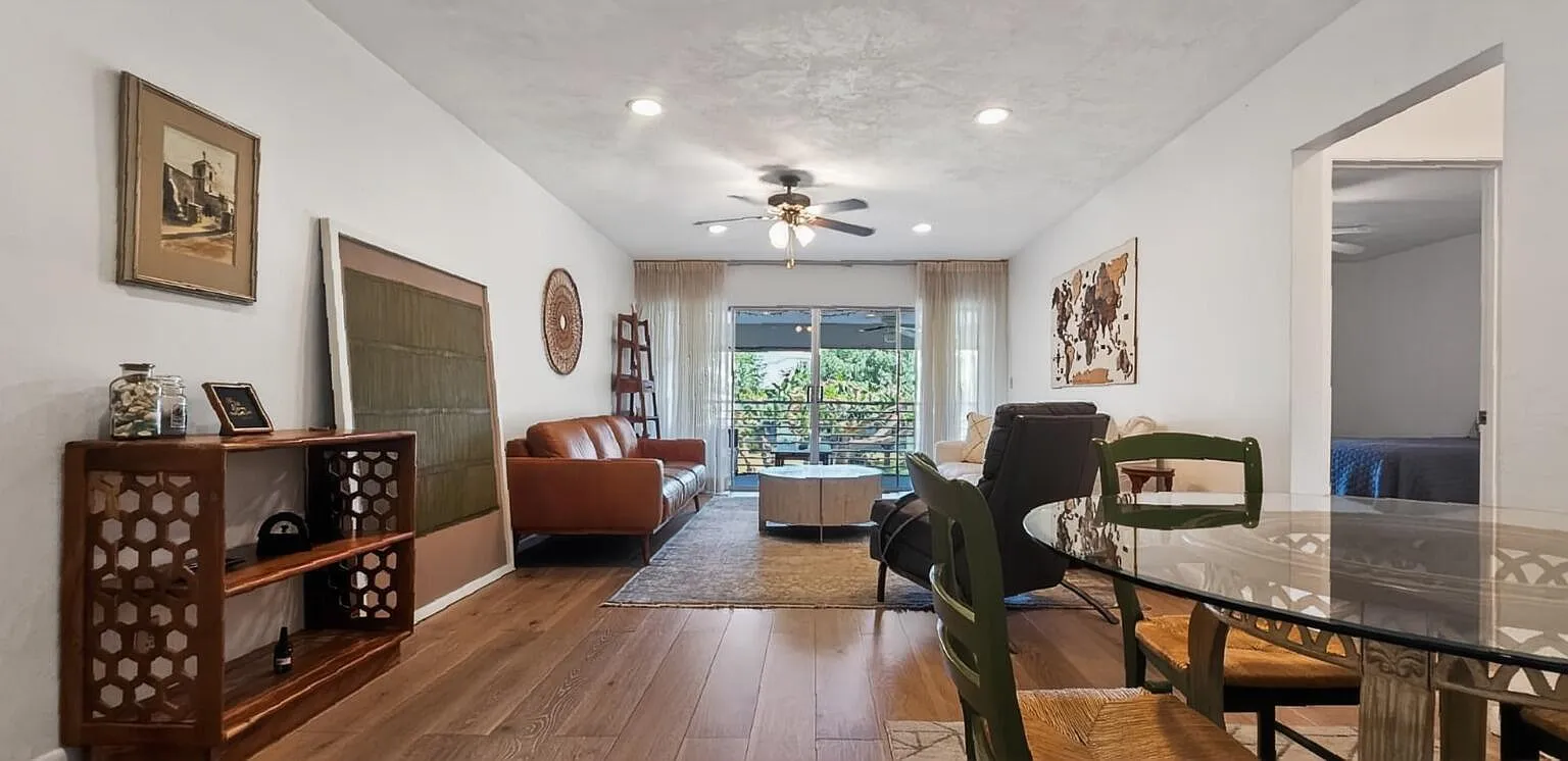 2 bed, 2.0 bath, 886 sqft, $2,150 — Photo 1