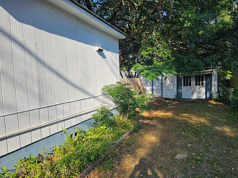 507 Seymour St — Photo 3