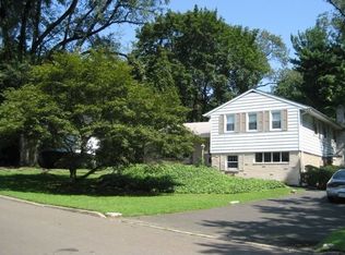 8231 Aspen Way, Elkins Park, PA 19027