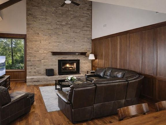 4th image of 4001 Carters Ferry Rd E