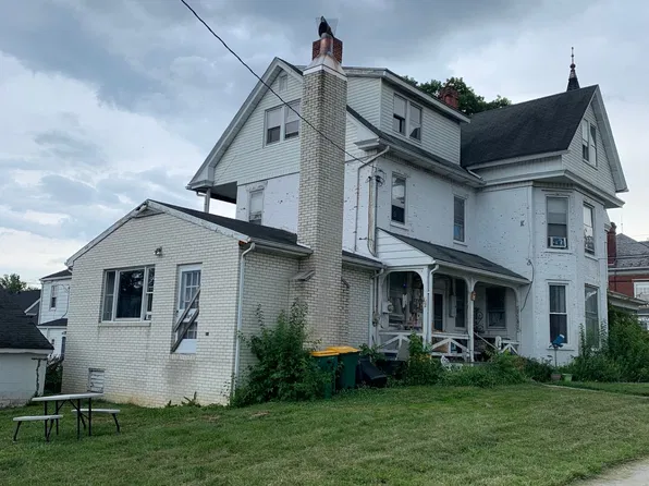 200 N Grant St #3, Waynesboro, PA 17268