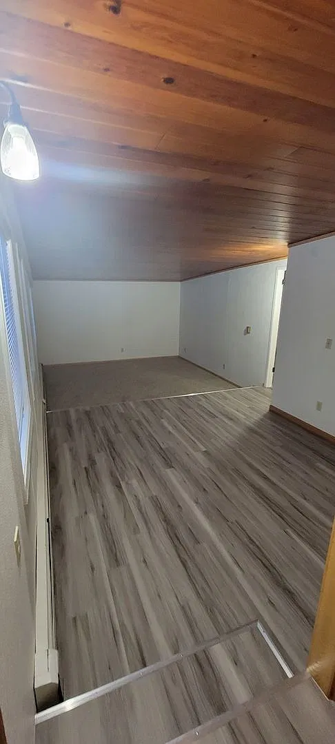 1350 Shuros Dr — Photo 4