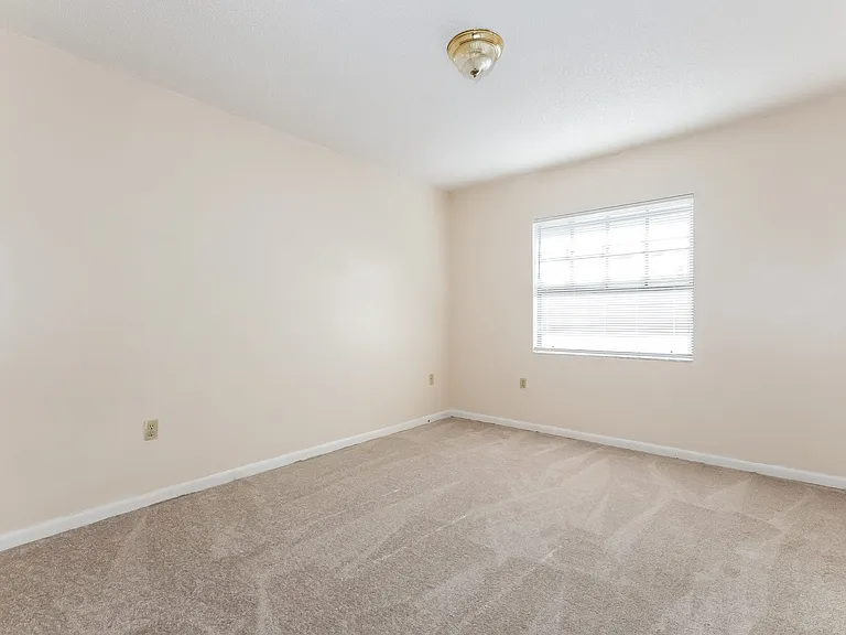 620 Emerald Ave #1 — Photo 17