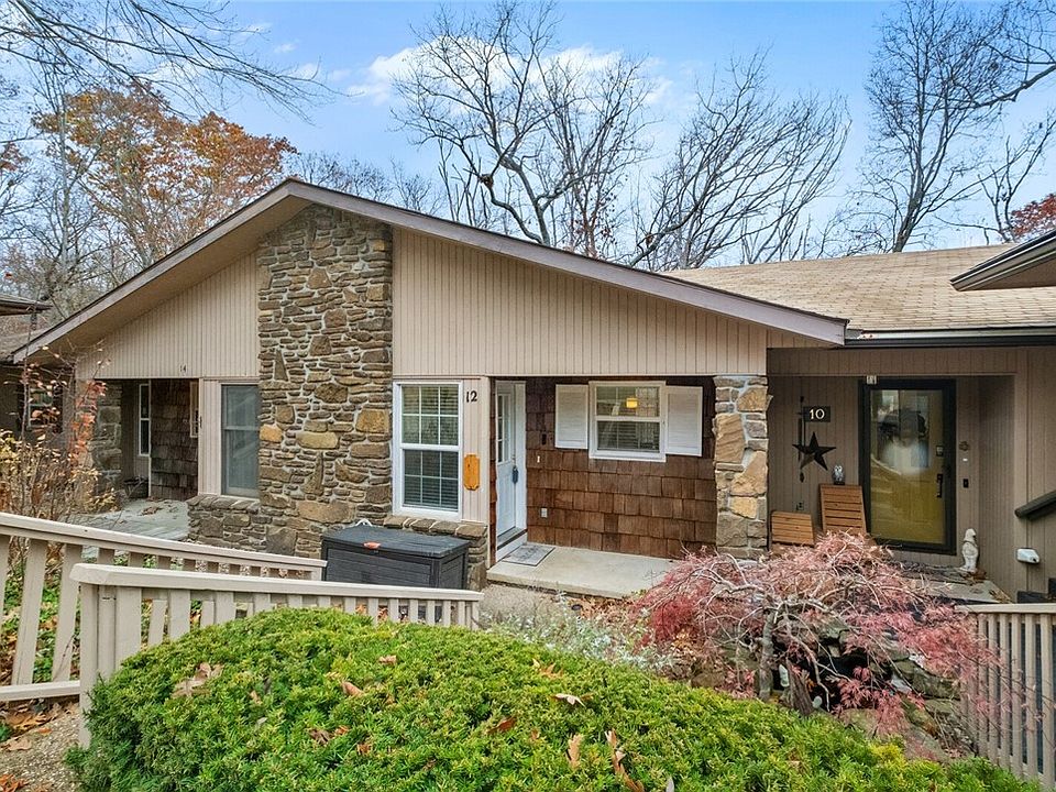 1st image of 12 Gretchen Ln