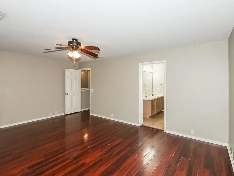 19119 Royal Isle Dr — Photo 11