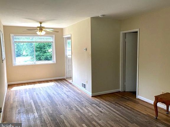 2nd image of 4935 38th Ave