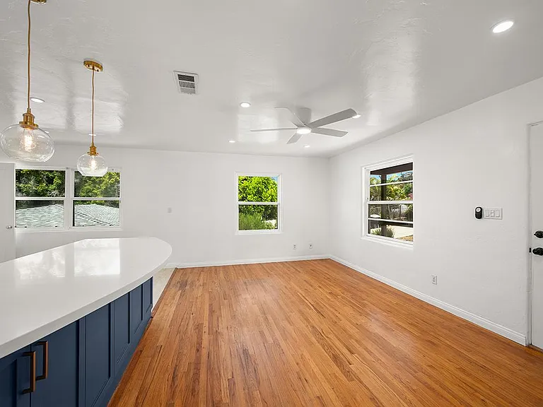 7170 Hybeth Dr — Photo 11