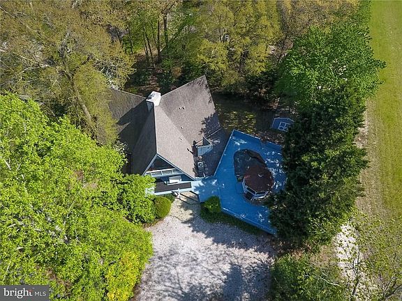 5th image of 133 River Bend Dr