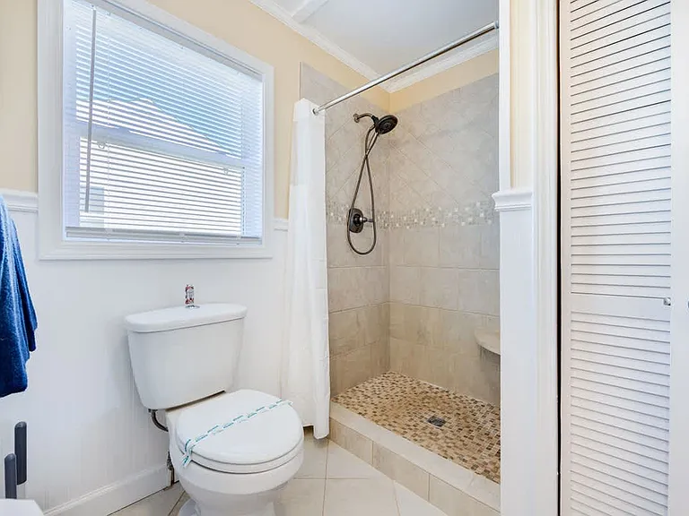 906 W Sportsman Dr #1 — Photo 20