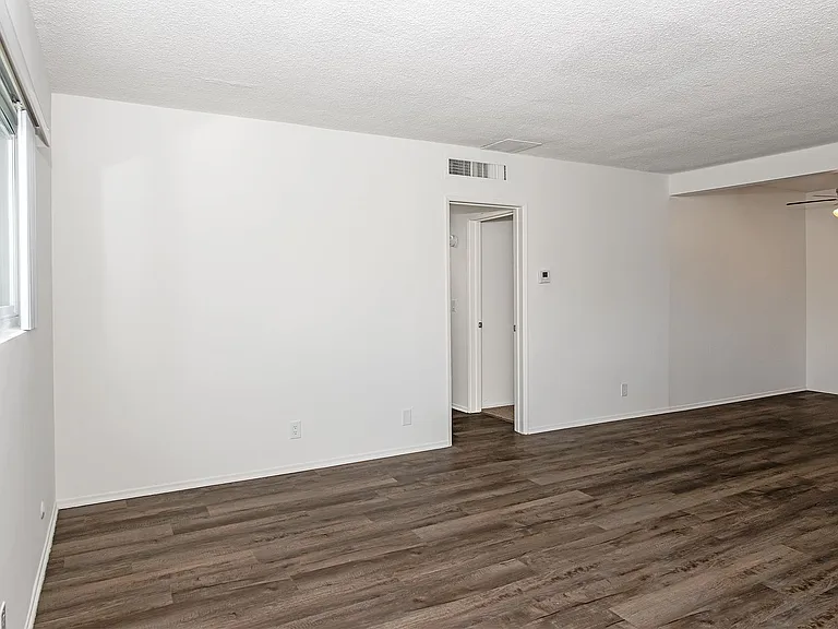 840 Fischer St — Photo 7