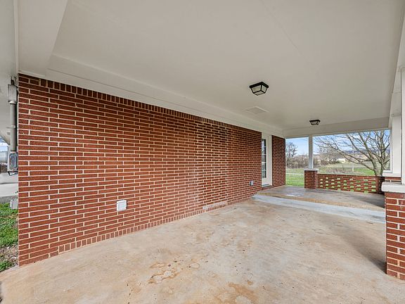 3rd image of 456 Whites Gap Rd